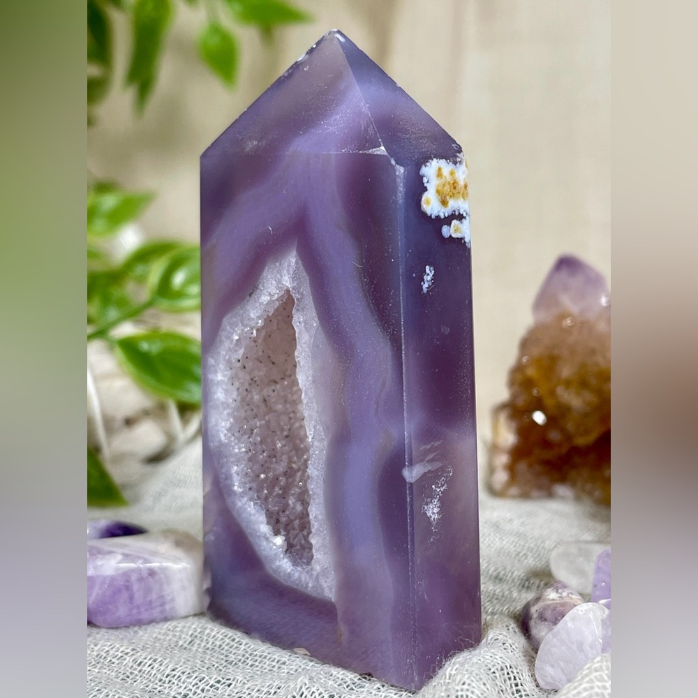 1734 Purple Agate Crystal Tower with Large Druzy Cave - Picture 3 of 11